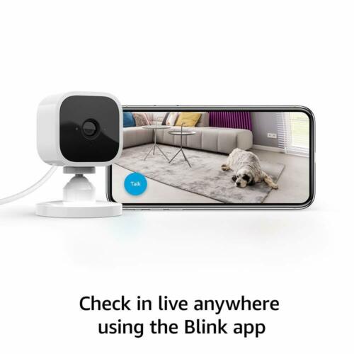 Blink Mini – Compact indoor plug-in smart security camera 1080 HD