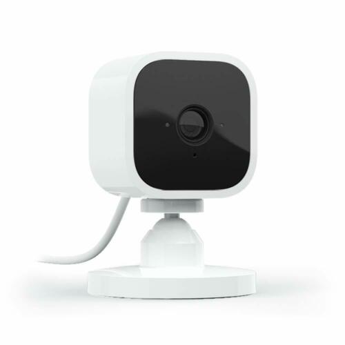 Blink Mini – Compact indoor plug-in smart security camera 1080 HD